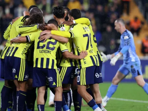 Özer Çak yazdı: VAR kararı ve Taylor’ın sınavı! - fotoğraf 1