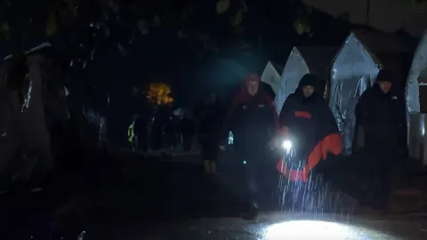 Pendik'te sel felaketi: İki kişi kayıp