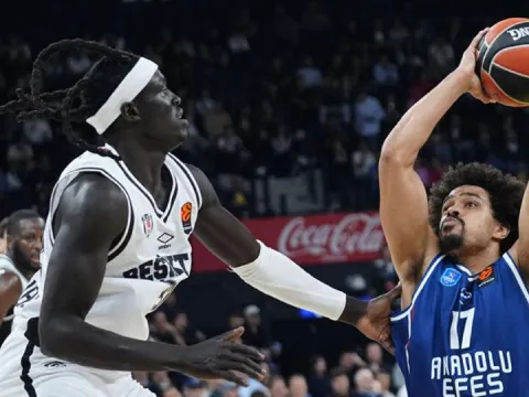 EuroLeague'de Türk derbisi Anadolu Efes'in - fotoğraf 1