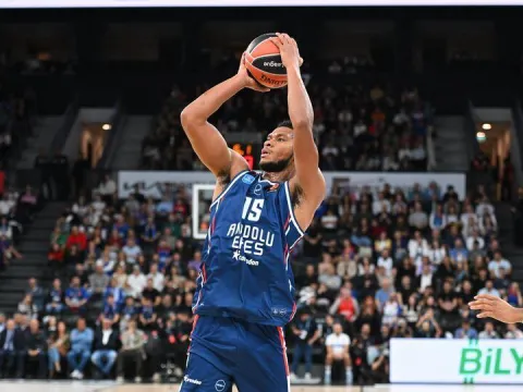 Anadolu Efes'ten sakatlık açıklaması! - fotoğraf 1