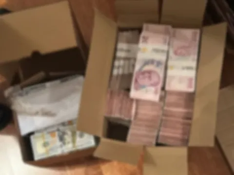 Kayyumun atadığı yardımcının evinden balya balya para çıktı: "Para Yusuf'ta dönüyor" - fotoğraf 3