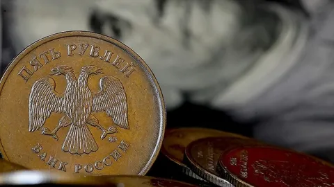 Polonya Başbakan Yardımcısı: Ruslar dondurulan paralarını rüyalarında görürler