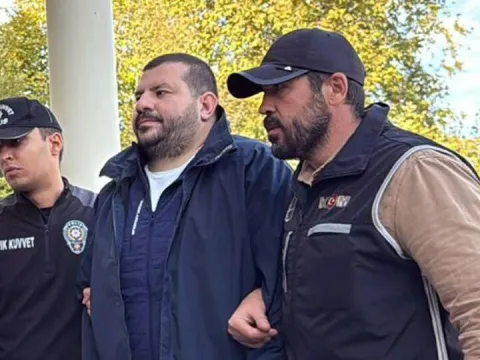 Fevzi Topuz görevden uzaklaştırıldı - fotoğraf 1