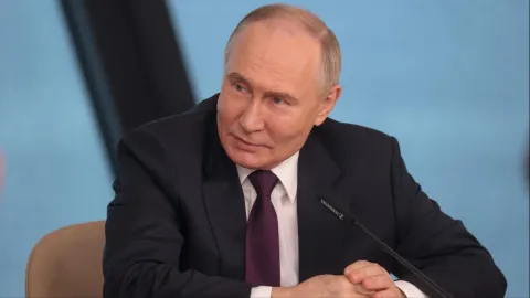 Putin, Elon Musk ile uydu konusunda temas halinde olduklarını söyledi