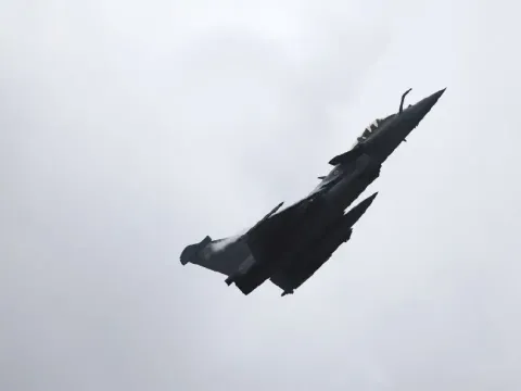 Fransa 5 milyar euroluk Rafale projesinde BAE ile ortak oldu - fotoğraf 1