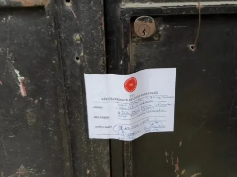 İstanbul’da facianın eşiğinden dönüldü: Sesi duyan kendini sokağa attı - fotoğraf 6