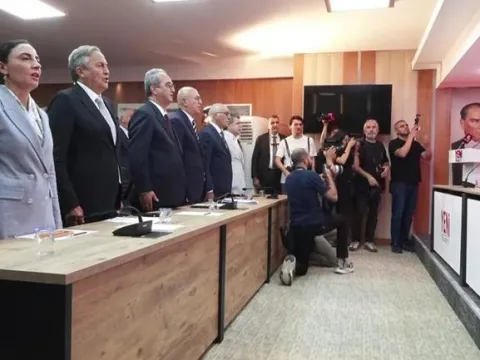 CHP-Yeni Parti'nin 5 milyon TL kavgası - fotoğraf 3