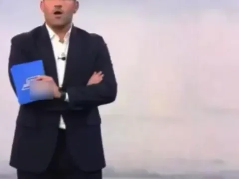 Televizyon tarihine geçecek o anlar saniye saniye kaydedildi - fotoğraf 1