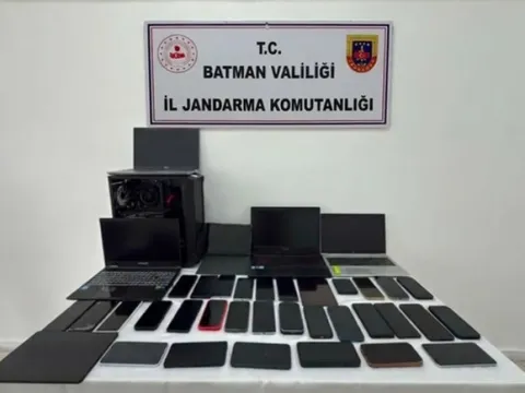 8,5 milyar liralık yasa dışı bahis ağı çökertildi: 13 ilde 102 gözaltı - fotoğraf 5