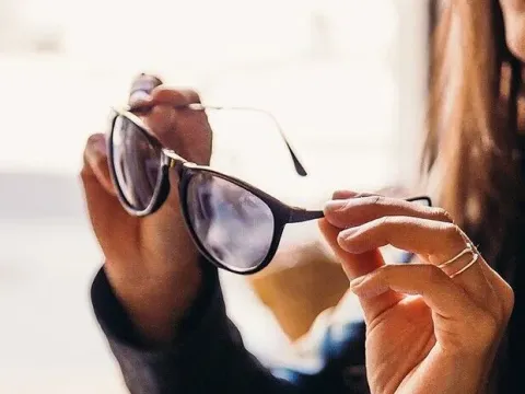 Miras krizi dünya devi Ray-Ban'i sallıyor - fotoğraf 1