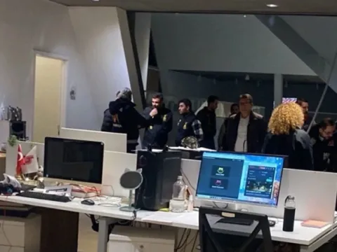 Halk TV'nin yayını böyle kesildi: Ekrana 'Canım Kardeşim' verildi - fotoğraf 1