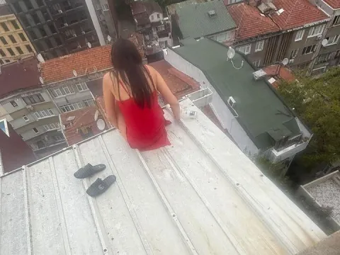 Çatıdan düşen genç kadının son fotoğrafı! Ev arkadaşı ve sevgilisi gözaltında! - fotoğraf 1
