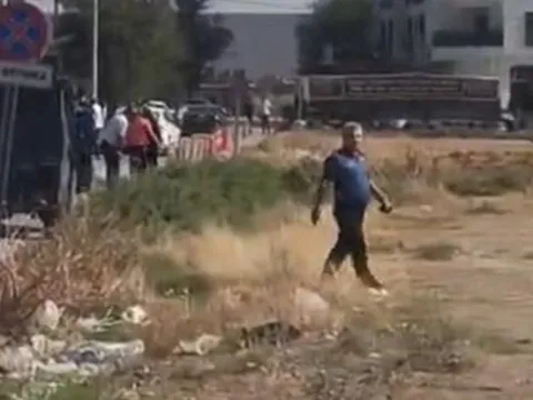 Mardin'de adliye önünde husumet kavgası: Silahlı, taşlı, sopalı çatışma: 6 yaralı - fotoğraf 3