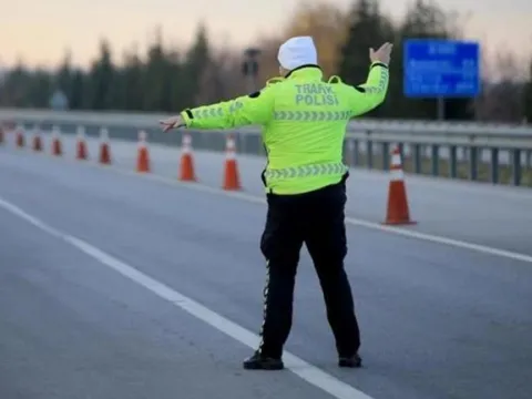 ANKARA'DA HANGİ YOLLAR KAPALI? 13 Ekim 2026 Ankara'da Yollar Ne Zaman Açılacak? Başkentin 103. Yıl Kutlamaları Nedeniyle Trafik Uyarısı - fotoğraf 2