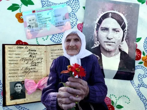Umurunda değil ama dünyanın en yaşlı kadını. 117 yaşındaki Kamile nine doktor yüzü bile görmedi - fotoğraf 1