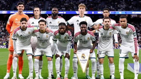 Real Madrid'de El Clasico'ya saatler kala sakatlık depremi! Yıldız oyuncu Barcelona maç kadrosundan çıkarıldı
