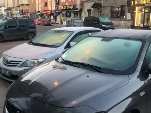 Kars'ta buz kesen sabah! Termometreler eksi 7'yi gördü, araç camları buzla kaplandı - fotoğraf 5