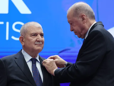 Bir milletvekili daha AKP'nin yolunu tuttu - fotoğraf 1