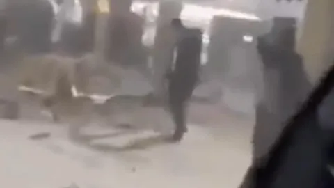 Riyad’da havalimanına saldırı: 3 ülkeden uyarı