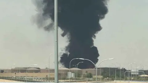 Riyad’da patlama sesleri: 2 balistik füze imha edildi