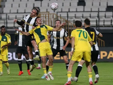 Esenler Erokspor, 90+6'da bir puanı aldı! - fotoğraf 1