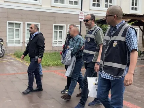 Komadan uyanıp gerçeği anlattı: Tacize direnince başından vurmuş… Solak çocuğun sağ elinde silah çıktı - fotoğraf 3