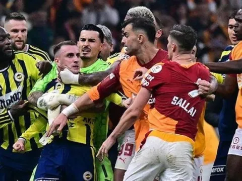 Galatasaray-Fenerbahçe maçı sonrası kavganın faturası ağır olacak! 10 maç riski - fotoğraf 5
