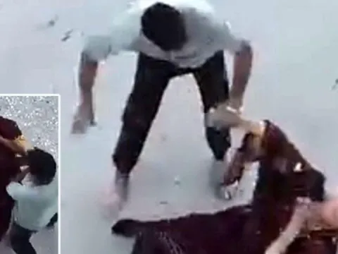 Sokaktaki feryatlar yürekleri parçaladı... Kadına şiddet kamerada! - fotoğraf 1