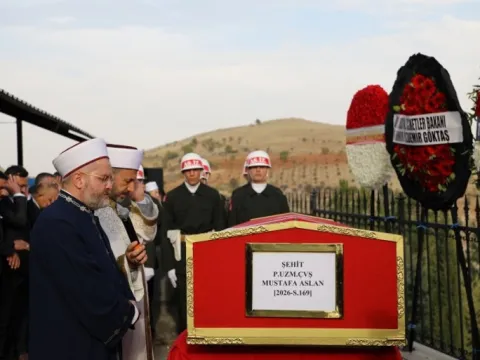 Gaziantep'e şehit ateşi düştü: Bebek bekleyen Uzman Çavuş Mustafa Aslan son yolculuğuna uğurlandı - fotoğraf 5