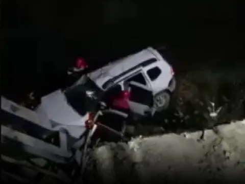 Trabzon'da cip dereye uçtu; 5 yaralı - fotoğraf 3