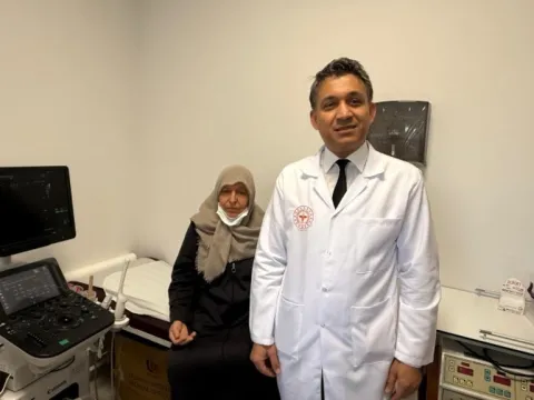 1 yıllık şişkinlik şikayetinin altından dev kitle çıktı: Sinsi tehlikeye 4 saatlik operasyon - fotoğraf 5