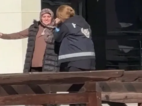 Sivas’ta sınava geç kalan kadın aday okul bahçesini birbirine kattı: Bu benim son şansımdı - fotoğraf 4