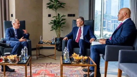 Sabancı yönetimi Kanada Başbakanı ile görüştü