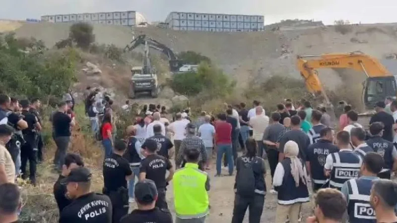 SAMANDAĞ KURTDERESİ MAHALLESİ İŞ MAKİNALARIYLA UYANDI