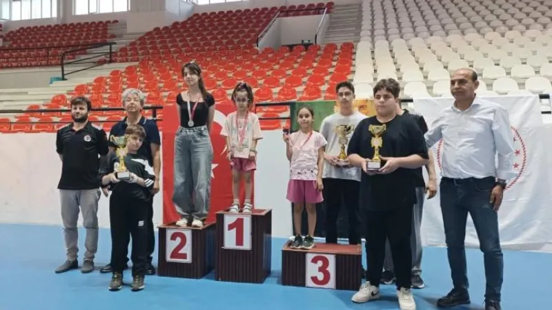 Samandağ Satranç Şampiyonlarına Kupa