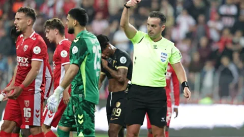 Samsunspor'dan sert açıklama: 'Futbol adına kara bir gece yaşanmıştır'