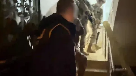Sanal medyadan eleman temin eden çeteye darbe: 25 şüpheli yakalandı