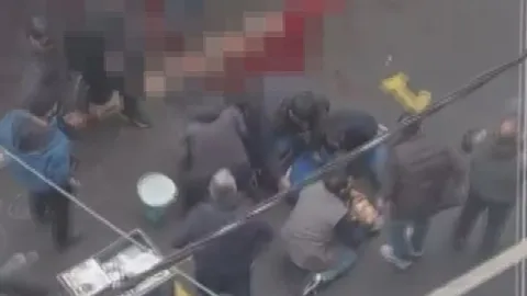 Sancaktepe'de pazar yerindeki bıçaklı kavgada yaralanan esnaf hayatını kaybetti: 2 şüpheli adliyede