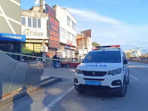 Araçla gelip eğlence mekanına kurşun yağdırdılar - fotoğraf 4