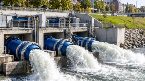 Şehrin altına dev pompa kurdular: Saatte 54 milyon litre su tahliye edecek