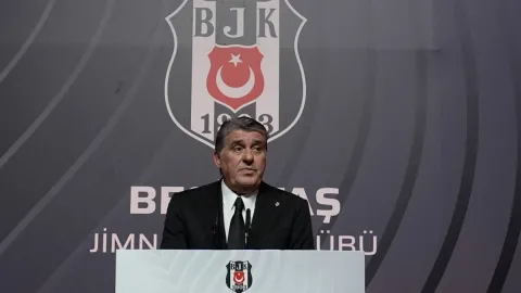 Serdal Adalı'nın 'Ocakta imza attıracağız' dediği yıldız futbolcunun kulübünden flaş açıklama