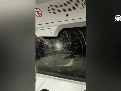 SON DAKİKA! M5 metro hattında patlama! Seferler durdu - fotoğraf 1