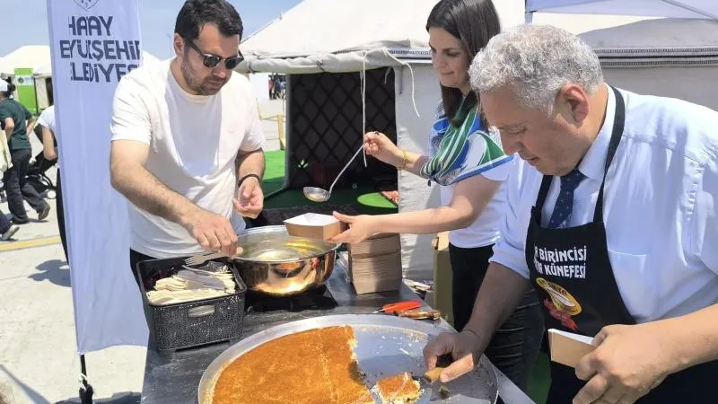 SIFIR ATIK FESTİVALİ’NDE KÜNEFE İKRAMI
