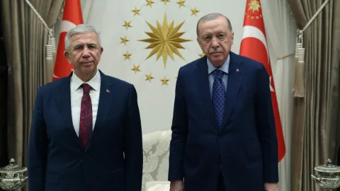 Son ankette çarpıcı sonuçlar: Mansur Yavaş, Erdoğan’ı farklı yeniyor; Meclis’te kimse çoğunluk olamıyor