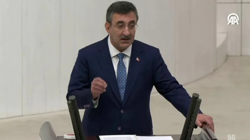 SON DAKİKA | Cumhurbaşkanı Yardımcısı Cevdet Yılmaz: Finans piyasasında risk yok, ekonomimizin temeli sağlam