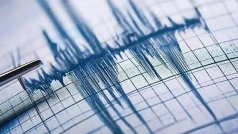 SON DAKİKA HABERİ: Yalova açıklarında korkutan deprem! İstanbul'da da hissedildi