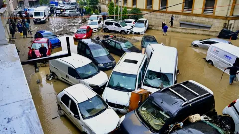 SON DAKİKA... İstanbul Valiliği'nden son dakika uyarısı: Yarın daha kötüsü geliyor