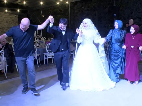 Güney Kore'den Bursa'ya uzanan aşk hikayesi: Damat hem müslüman hem de Trabzonsporlu oldu - fotoğraf 3