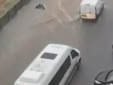 Meteoroloji saat verdi, günlerce sürecek: İstanbul'da bu sabah kaydedilen inanılmaz görüntü - fotoğraf 1