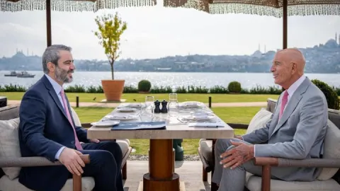 Suriye Dışişleri Bakanı Şeybani, ABD'li Temsilci Barrack'la İstanbul'da görüştü